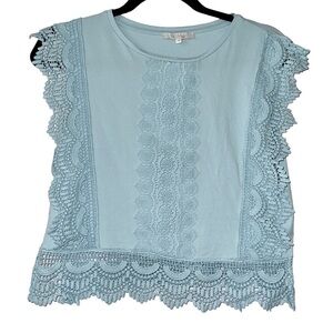 Francesca’s Tasha Front Knit Ruffle Sleeve Tee Blue size medium